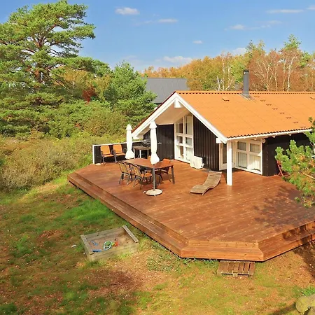 8 Person In L S Holiday home *